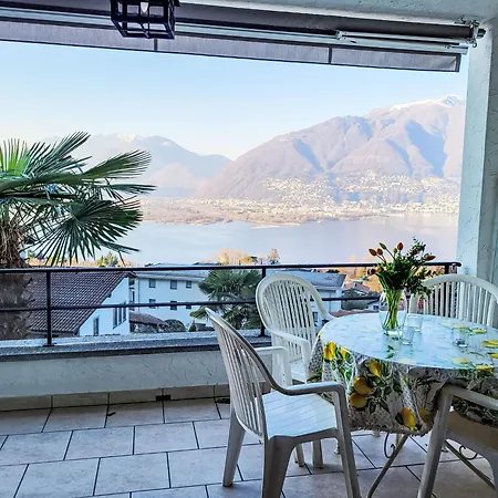 Miralago - Utoring Apt- A6 By Interhome