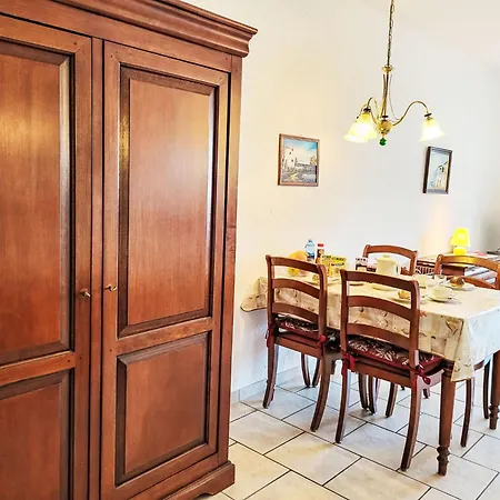 Miralago - Utoring Apt- A6 By Interhome