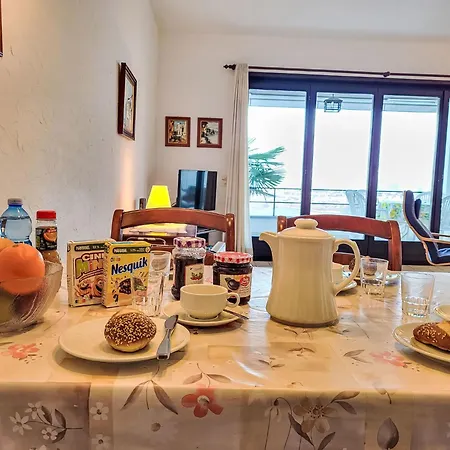 아파트 Residenza Miralago Apt- A6 By Interhome